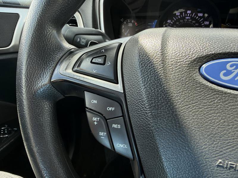 Used 2019 Ford Fusion SE FWD image 24