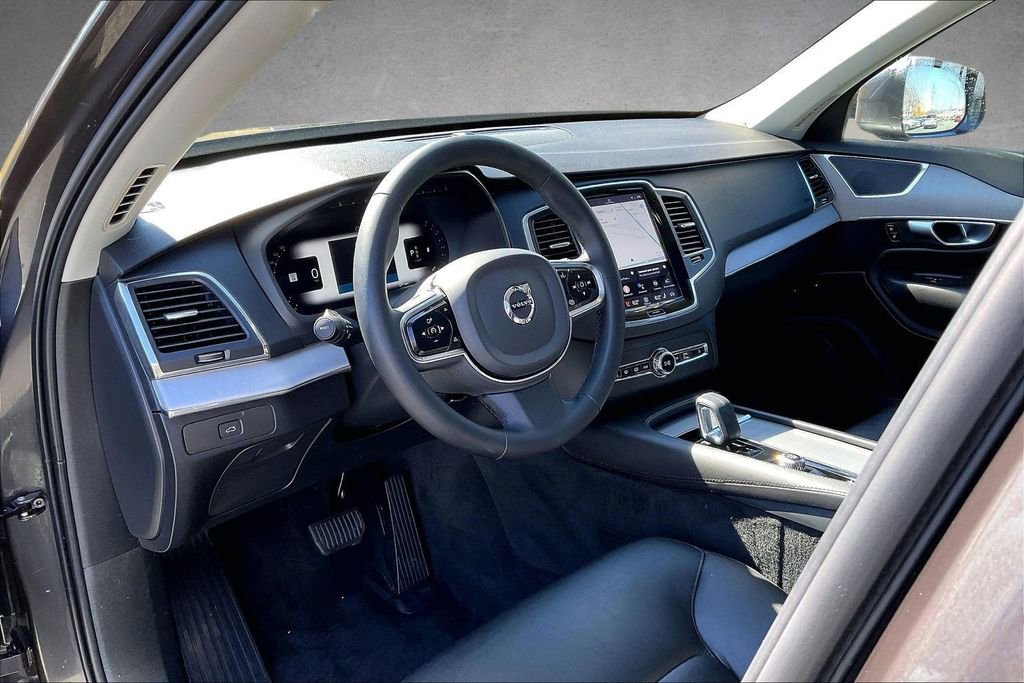 Certified 2023 Volvo XC90 B5 Core w/ Protection Package Premier image 17