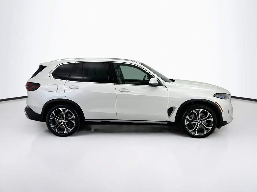 Certified 2026 BMW X5 xDrive40i w/ Executive Package AWD/4WD image 4