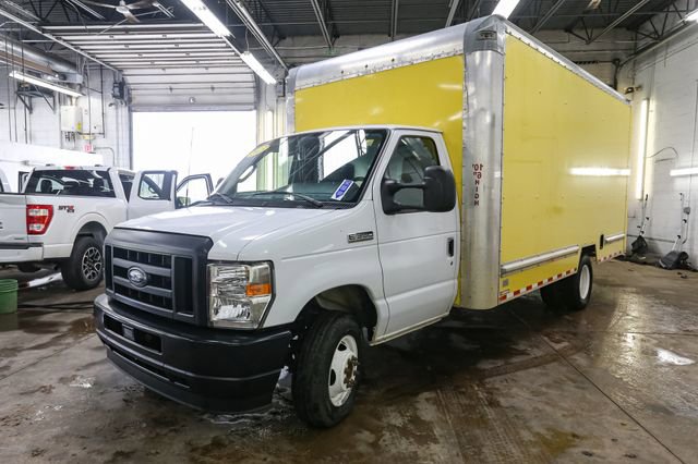Used 2023 Ford E-350 and Econoline 350 Super Duty w/ Driver's Safety Package RWD image 5