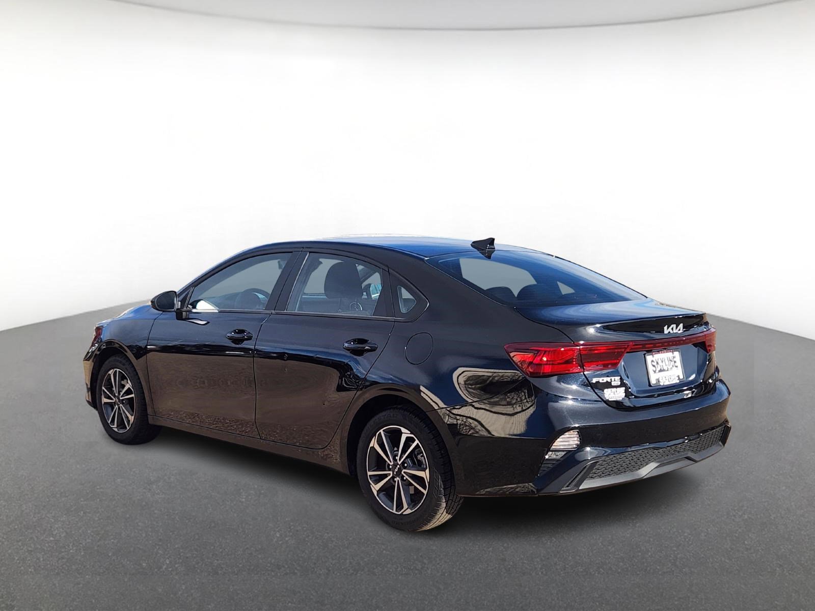 Used 2024 Kia Forte LX image 4