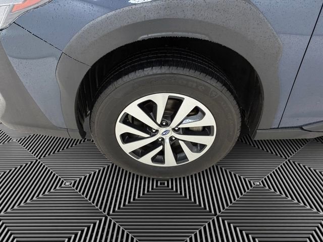 Used 2023 Subaru Outback Premium image 9