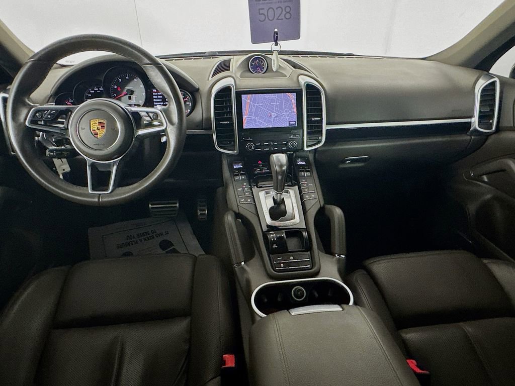 Used 2017 Porsche Cayenne S AWD/4WD image 26