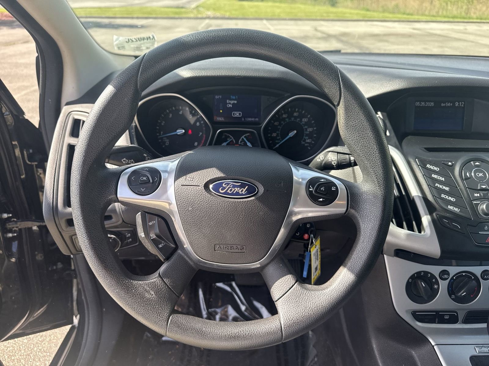 Used 2014 Ford Focus SE w/ SE Winter Package FWD image 18