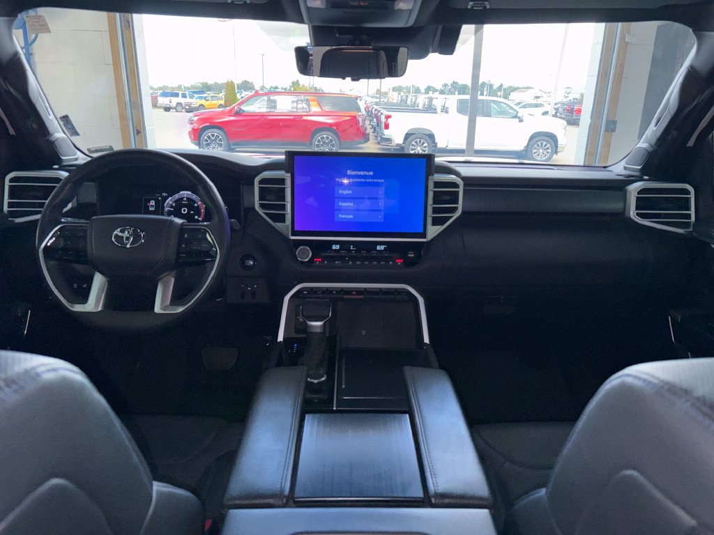 Used 2025 Toyota Tundra Platinum AWD/4WD image 18