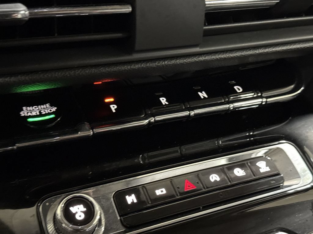 Used 2023 Lincoln Corsair FWD w/ Equipment Group 101A image 18