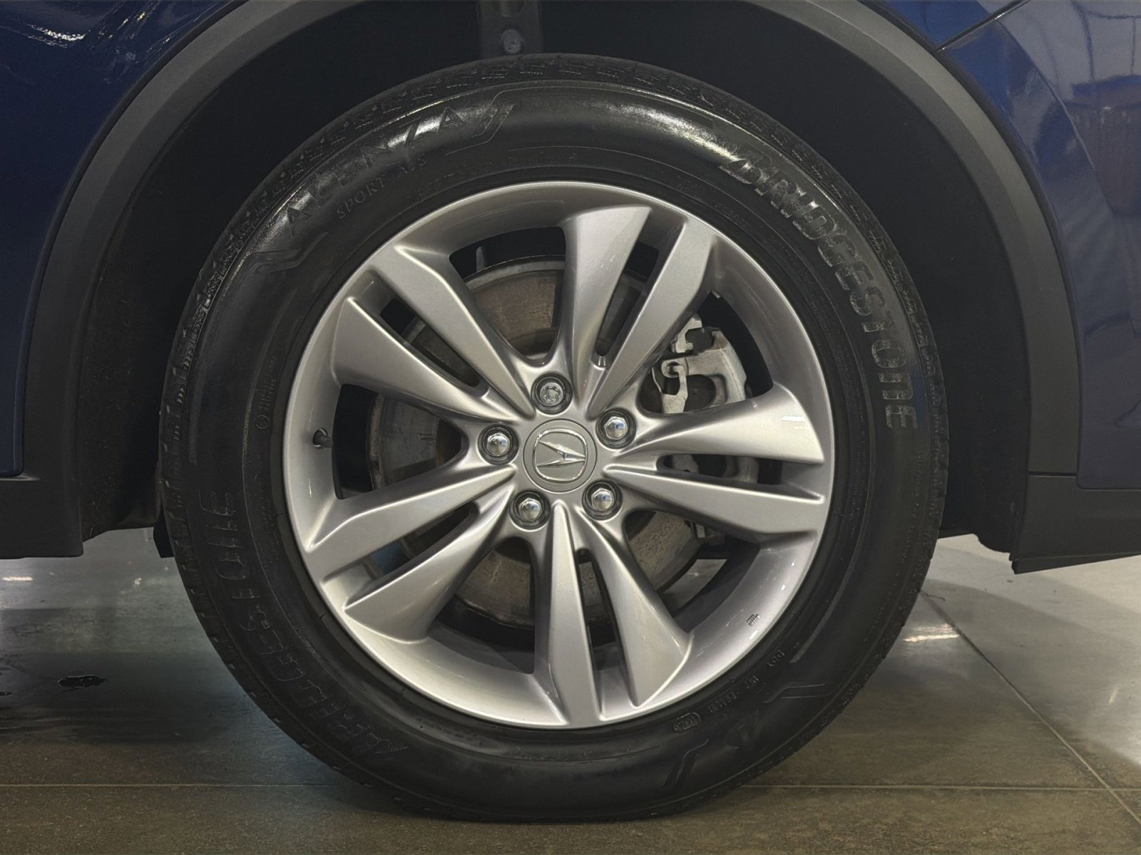Used 2023 Acura MDX SH-AWD image 14