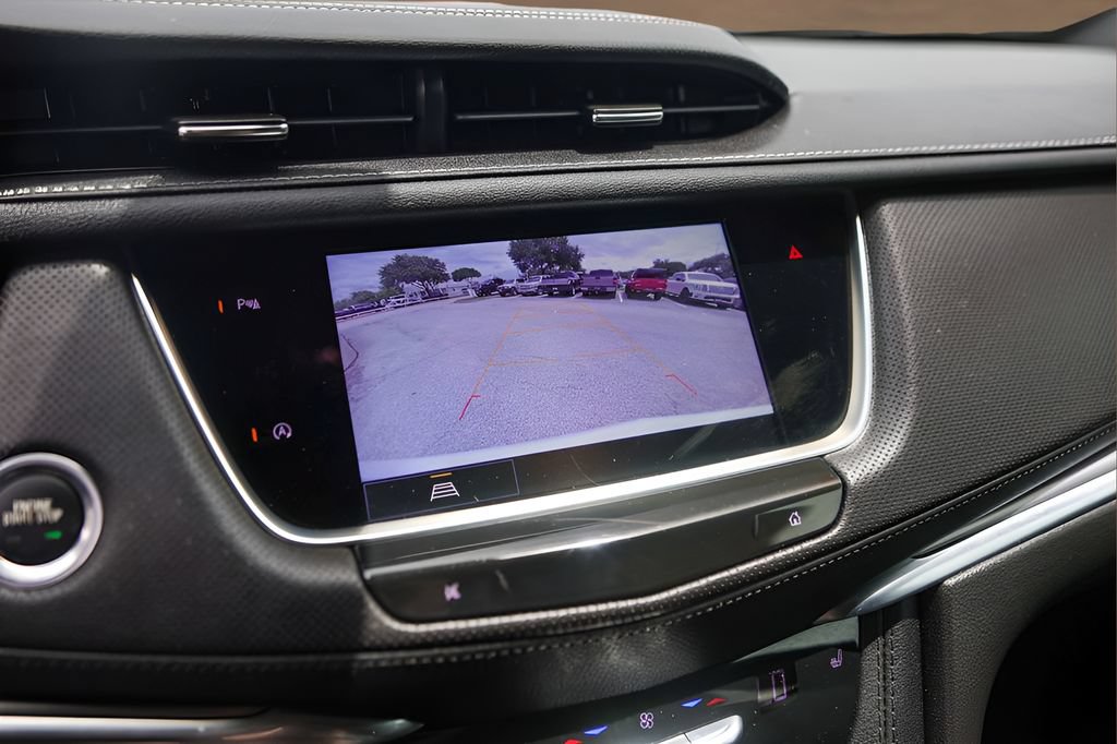 Certified 2024 Cadillac XT5 Luxury FWD image 17