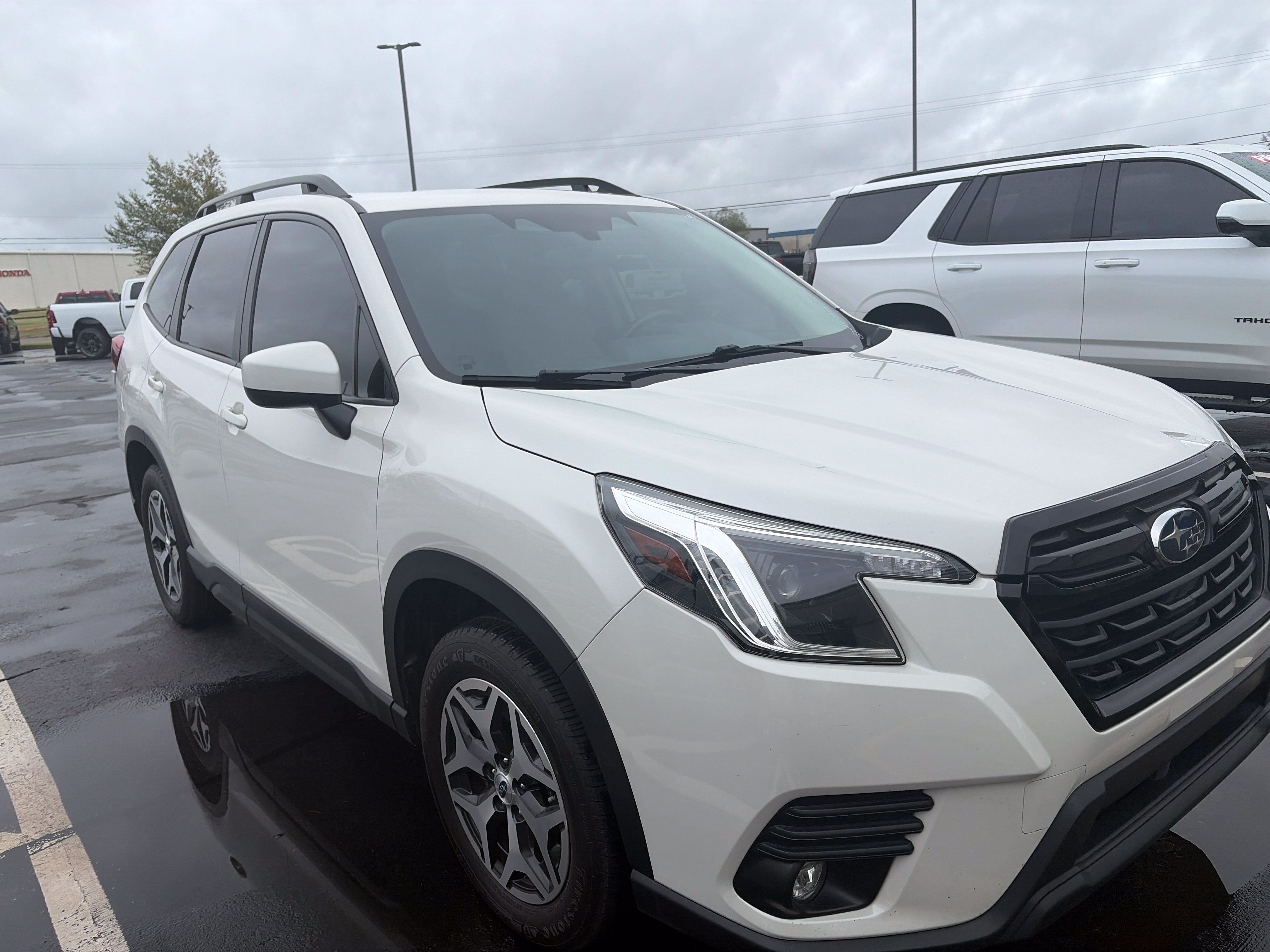 Used 2024 Subaru Forester Premium AWD/4WD image 4