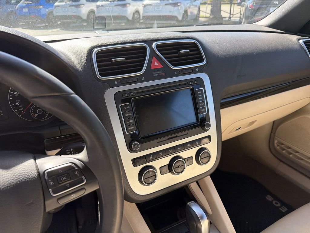 Used 2015 Volkswagen Eos Final Edition image 22