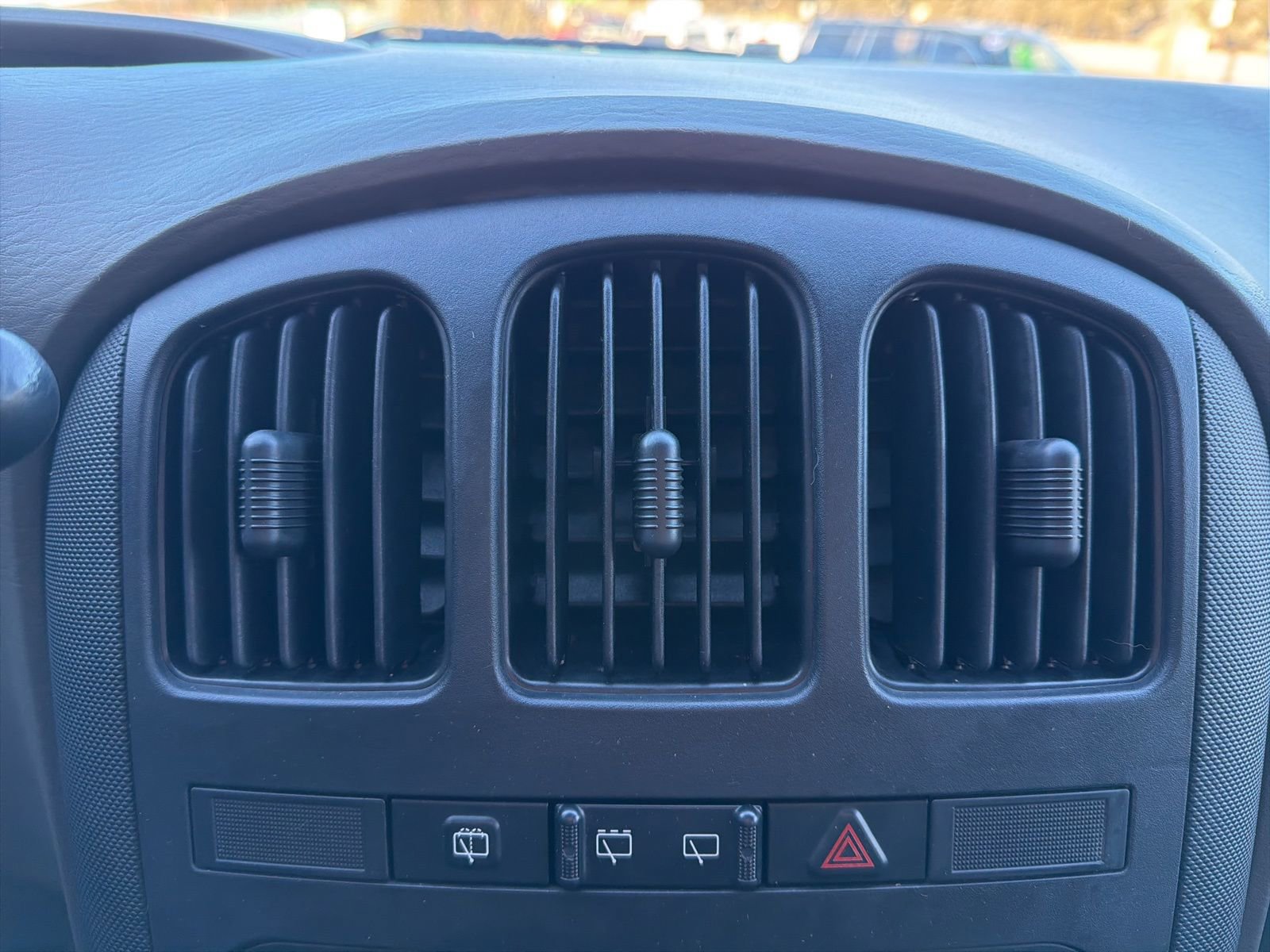 Used 2003 Dodge Grand Caravan Sport FWD image 37