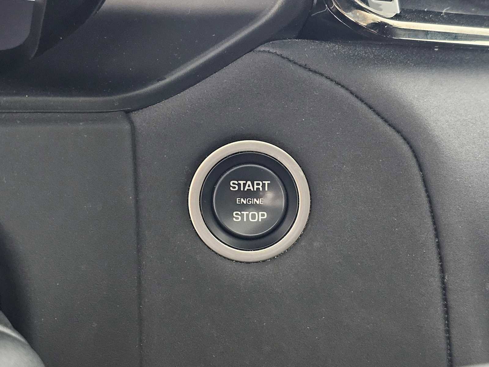 Used 2024 Land Rover Range Rover Velar Dynamic SE image 29