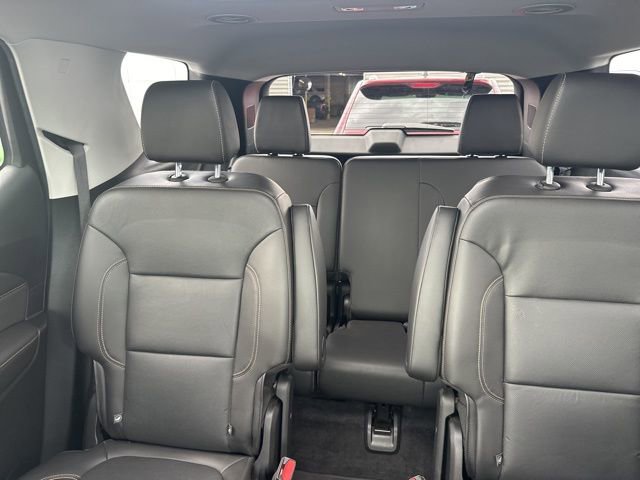 Used 2020 Chevrolet Traverse Premier w/ Redline Edition FWD image 22