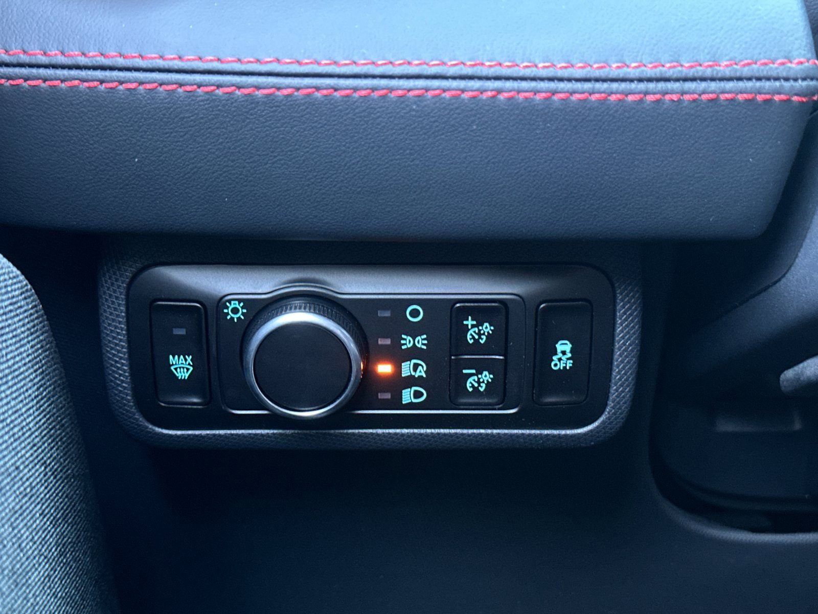 New 2025 Ford Mustang Mach-E Premium w/ Sport Appearance Package AWD/4WD image 32