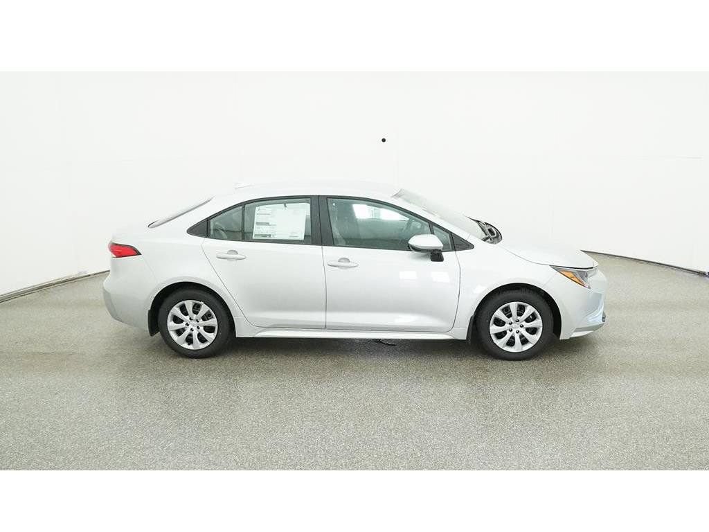 Used 2025 Toyota Corolla LE FWD image 13