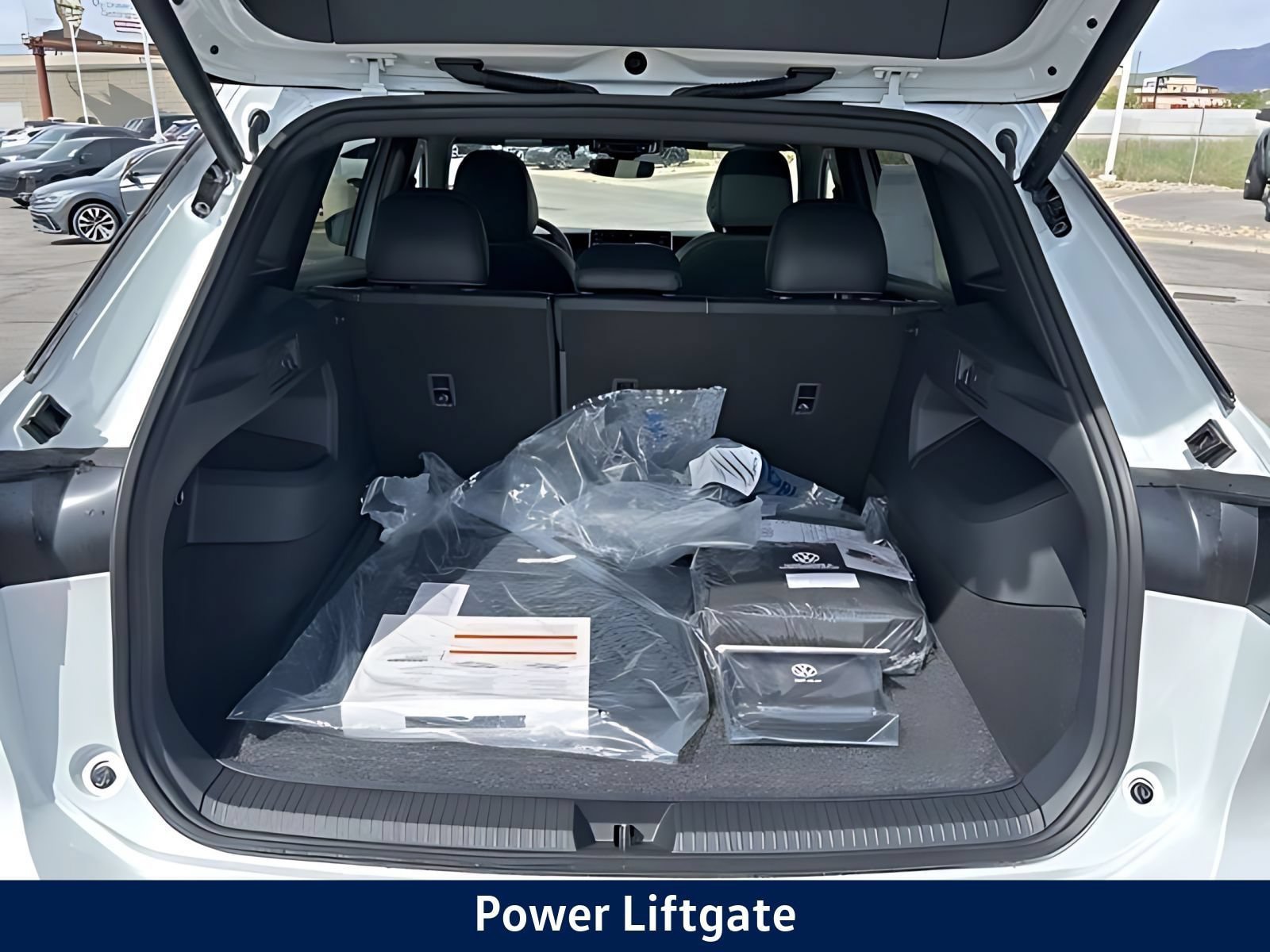 New 2026 Volkswagen Tiguan SE R-Line AWD/4WD image 15