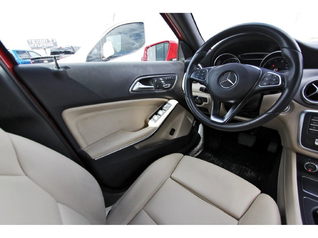 Used 2018 Mercedes-Benz GLA 250 w/ Premium Package image 9