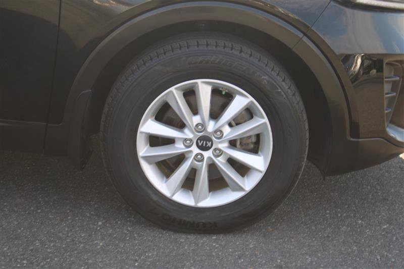 Used 2019 Kia Sorento L FWD image 10