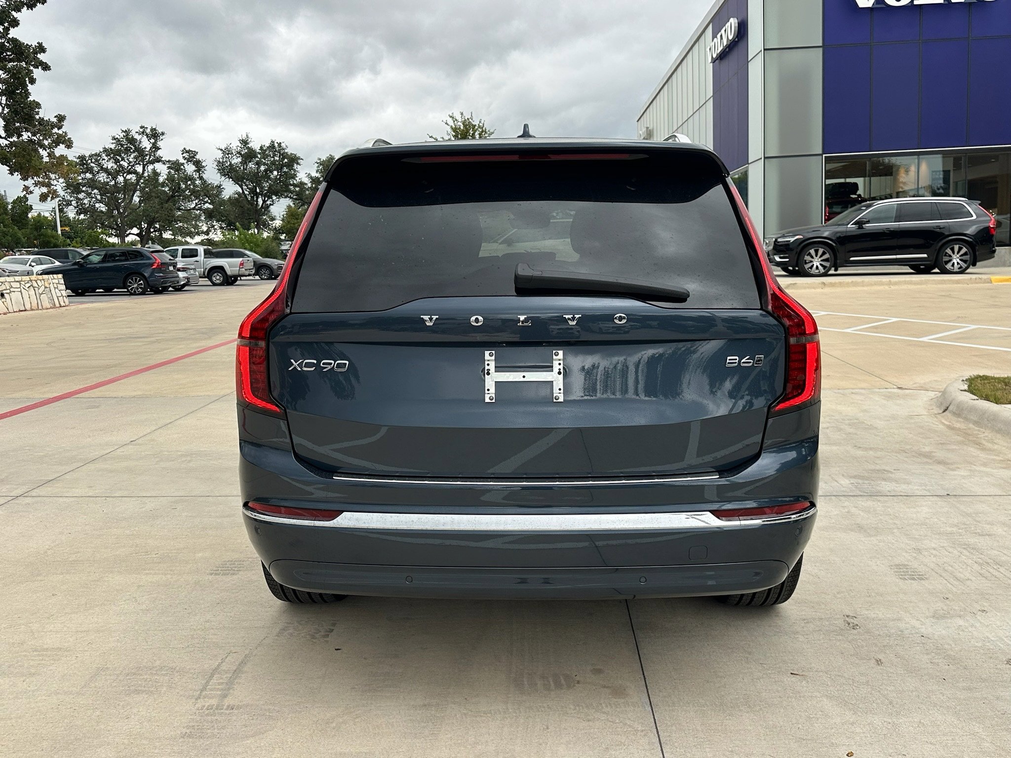 Used 2026 Volvo XC90 B6 Plus w/ Protection Package Premier AWD/4WD image 5