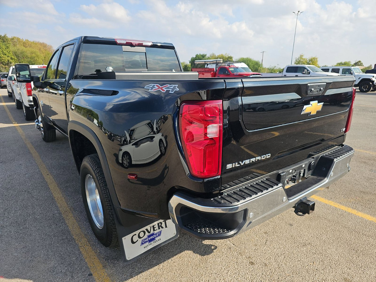 Used 2024 Chevrolet Silverado 3500 LTZ w/ LTZ Texas Edition image 5