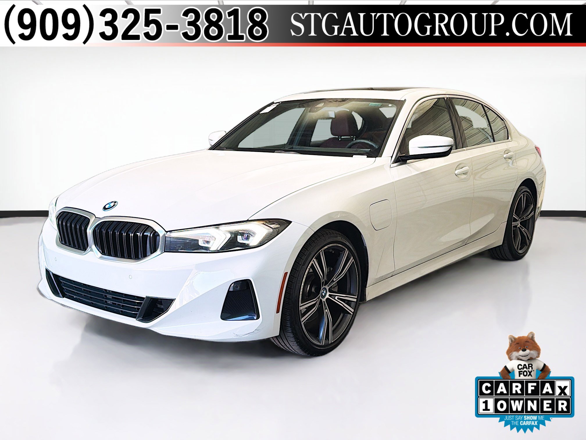 Used 2024 BMW 330e w/ Convenience Package image 1