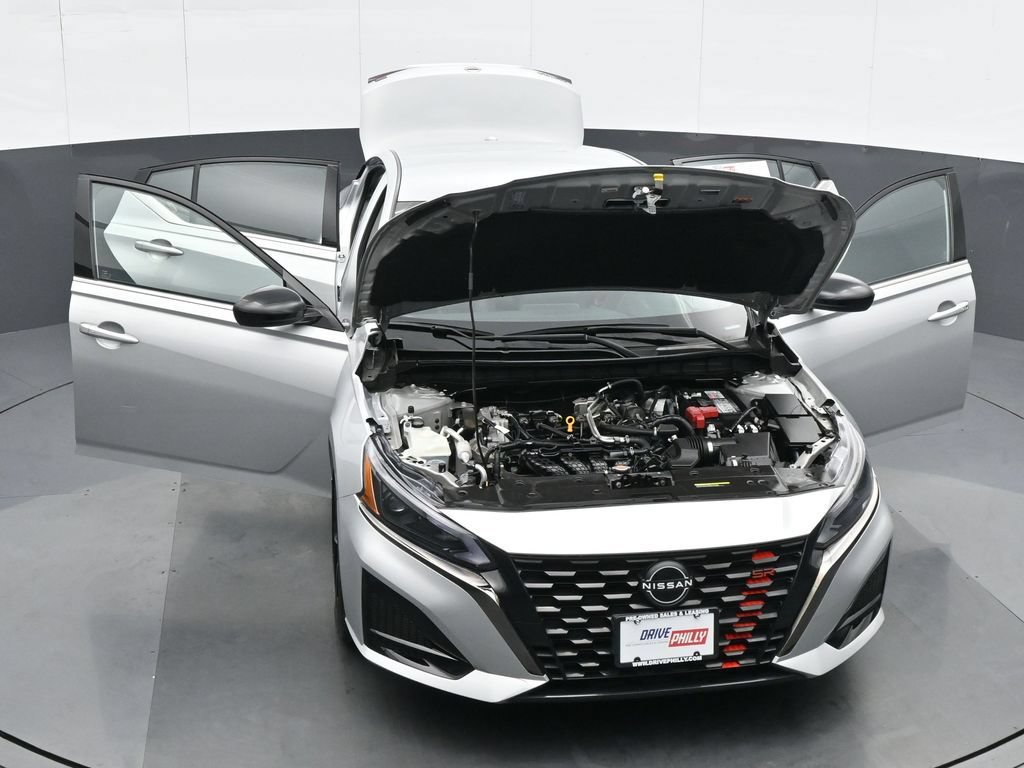 Used 2023 Nissan Altima 2.5 SR FWD image 35