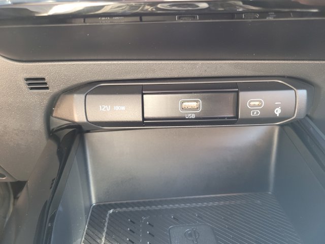 Used 2024 Kia Niro Wave w/ Wave Preserve Package FWD image 25
