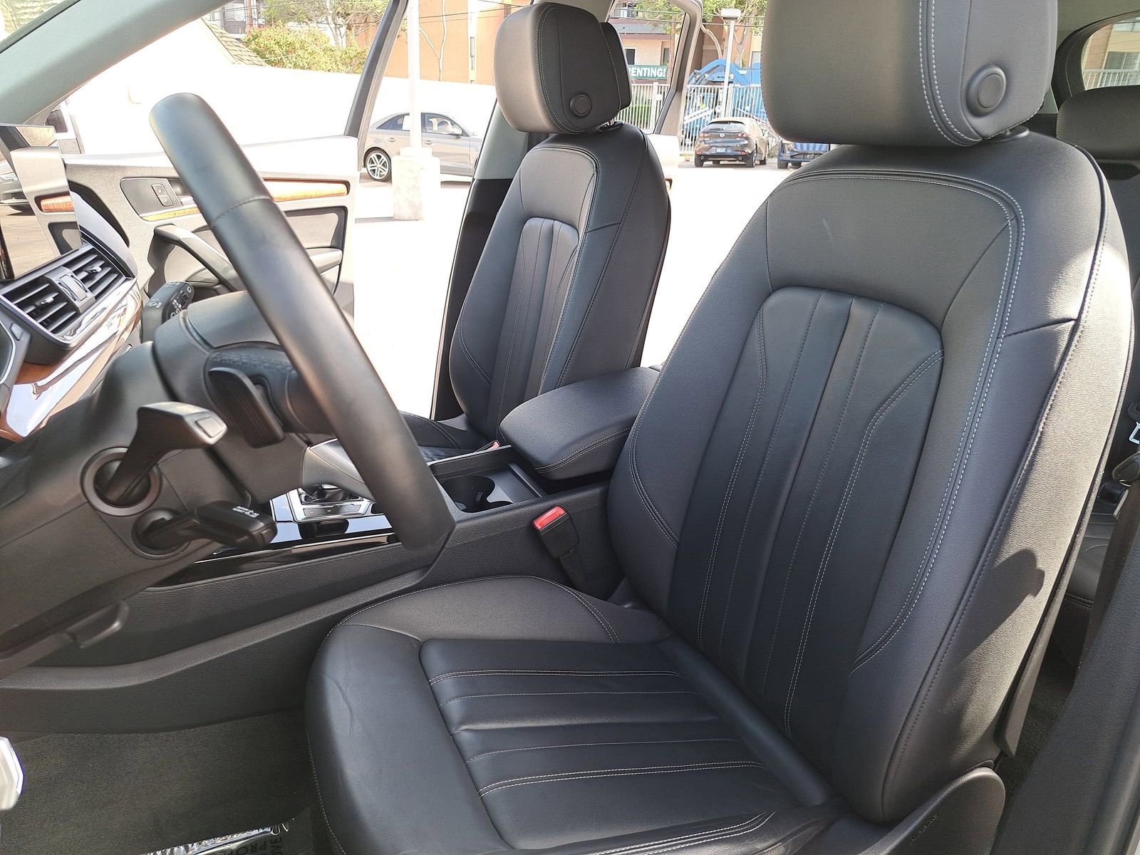 Used 2023 Audi Q5 2.0T Premium w/ Convenience Package image 15