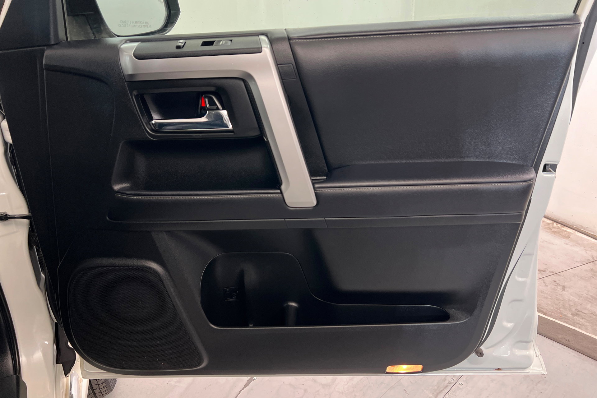 Used 2023 Toyota 4Runner Limited AWD/4WD image 24