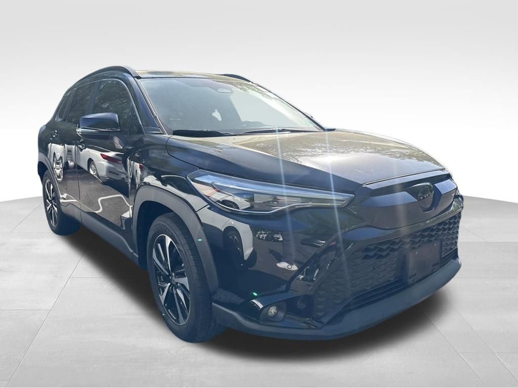 Used 2023 Toyota Corolla Cross XSE w/ Convenience Package image 8