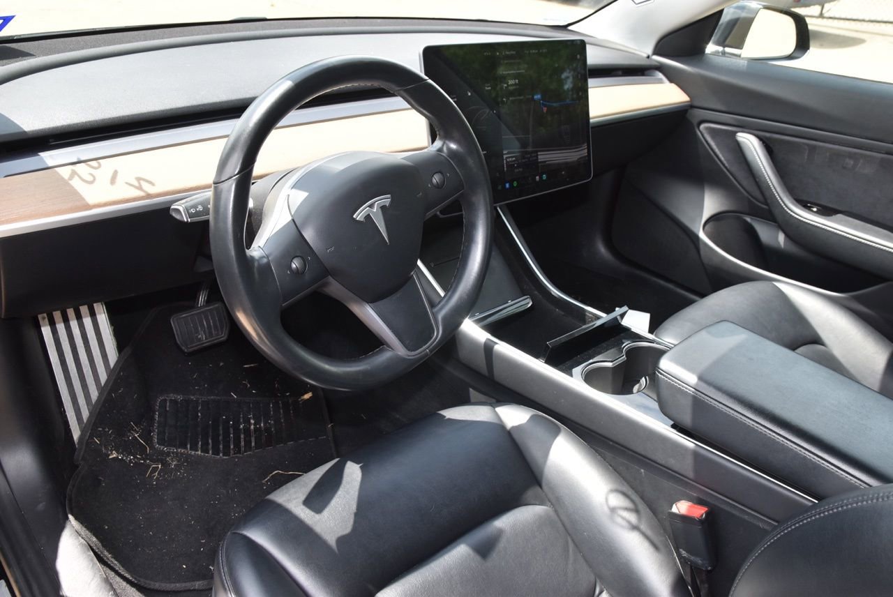 Used 2018 Tesla Model 3 Long Range image 9