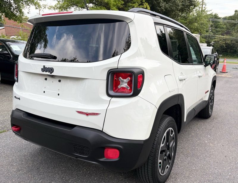 Used 2015 Jeep Renegade Trailhawk AWD/4WD image 7