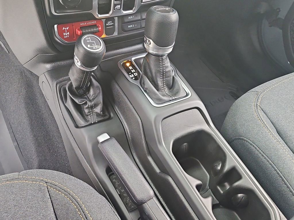 New 2025 Jeep Gladiator Willys image 39