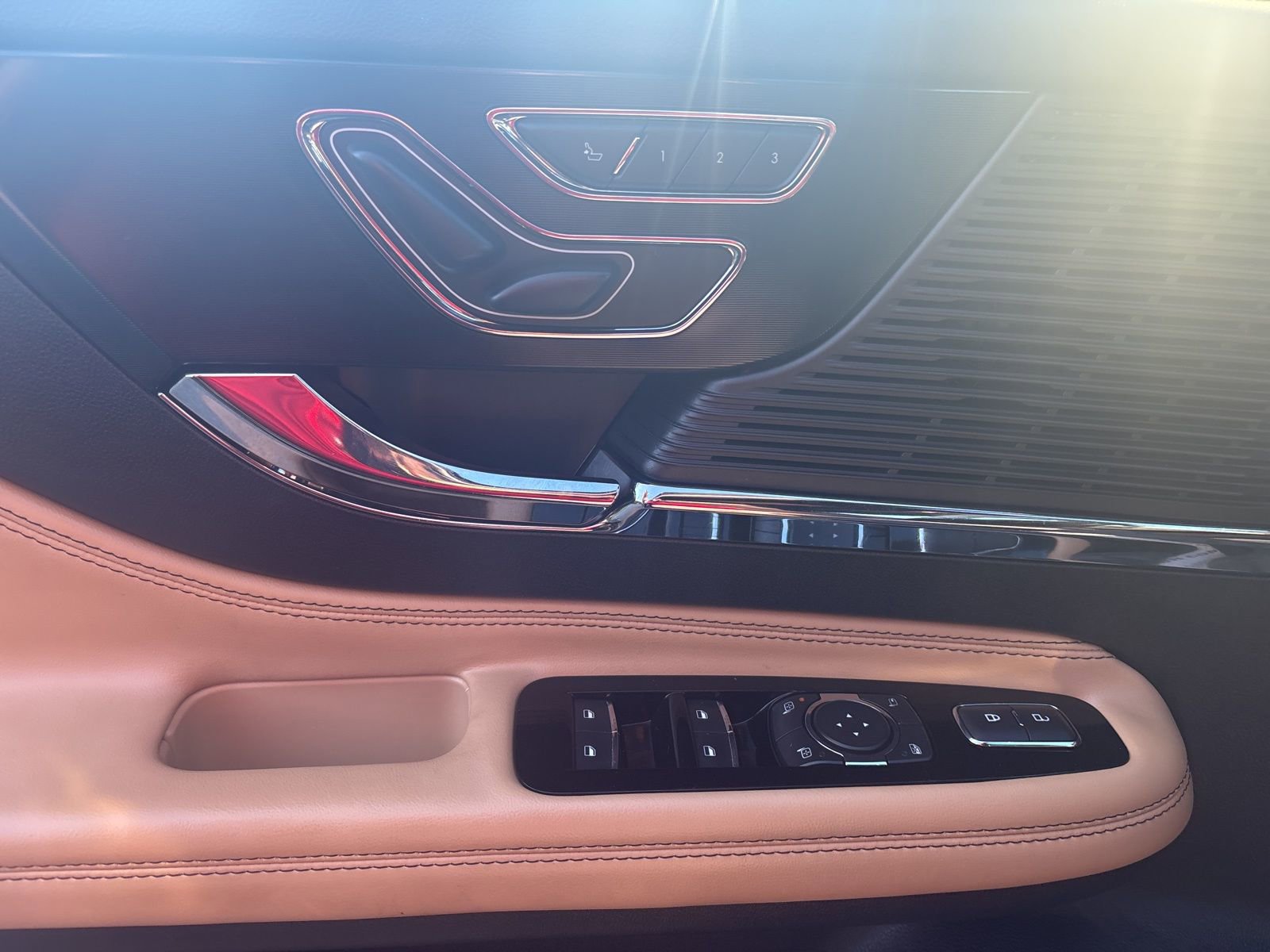 Used 2022 Lincoln Corsair Reserve w/ Sport Package image 27