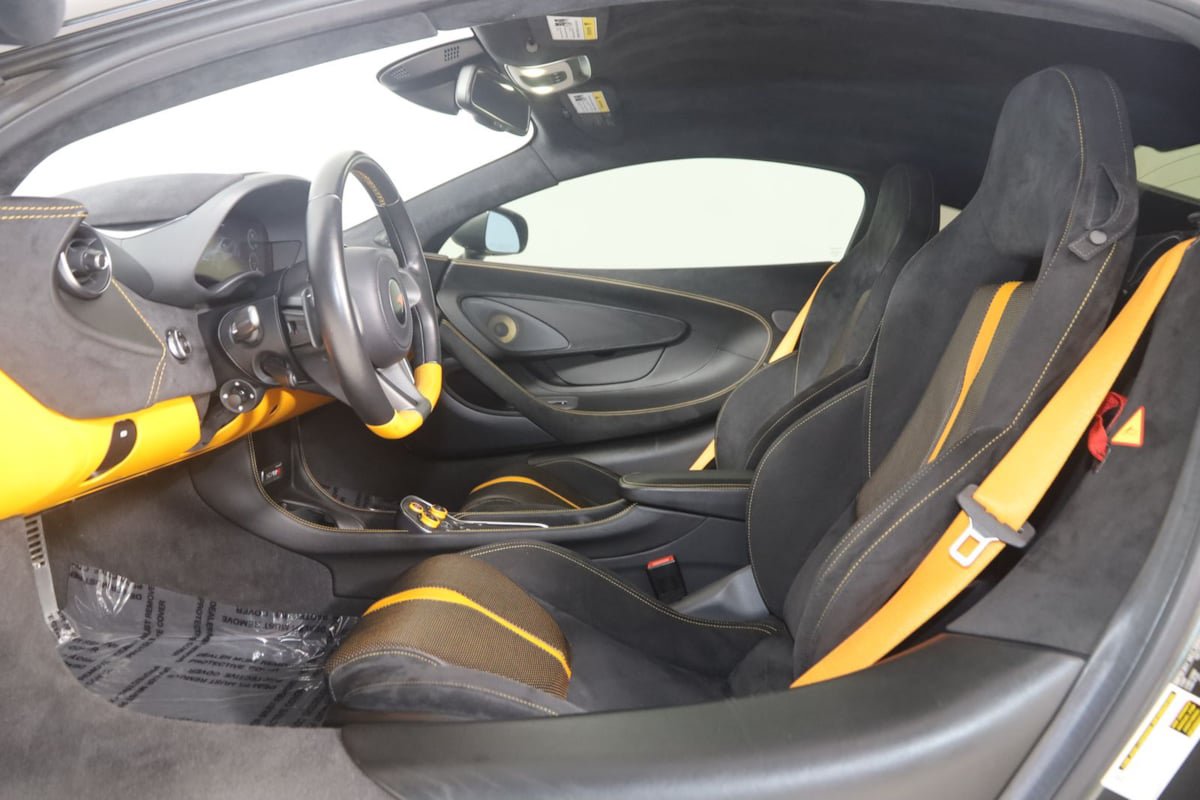 Used 2020 McLaren 570S Coupe RWD image 13