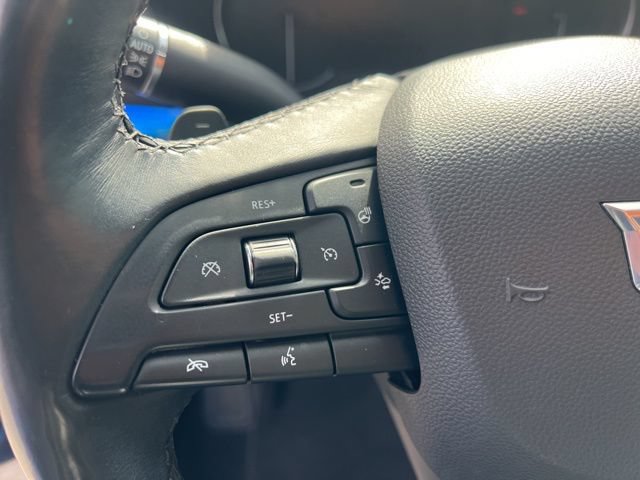 Used 2019 Cadillac XT4 Premium Luxury w/ Cold Weather Package FWD image 15