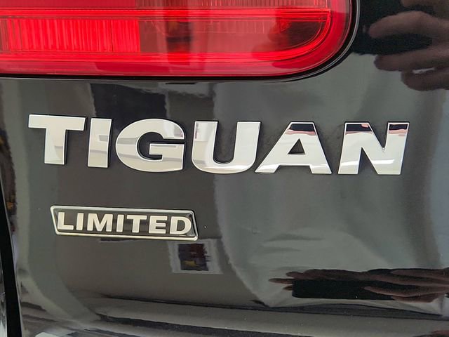 Used 2017 Volkswagen Tiguan Limited w/ Alloy Wheels Package image 26