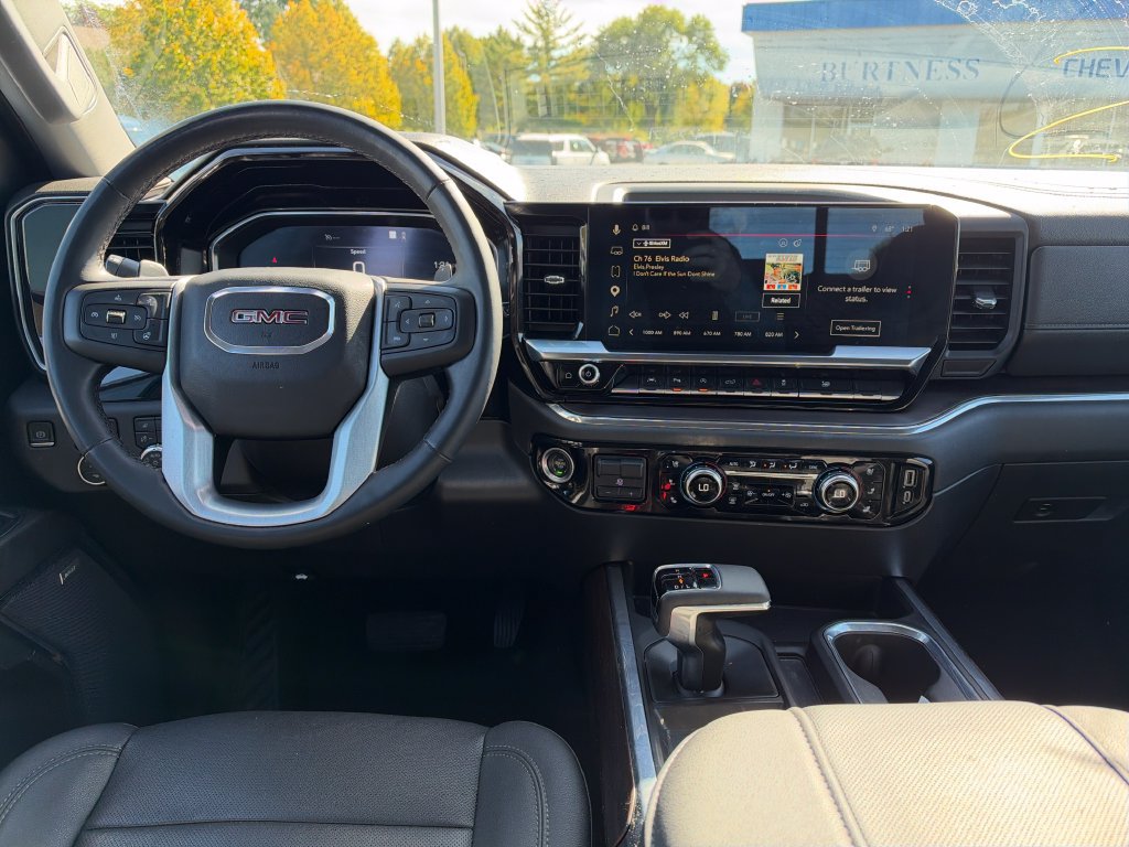 Used 2023 GMC Sierra 1500 SLT w/ SLT Premium Plus Package AWD/4WD image 6