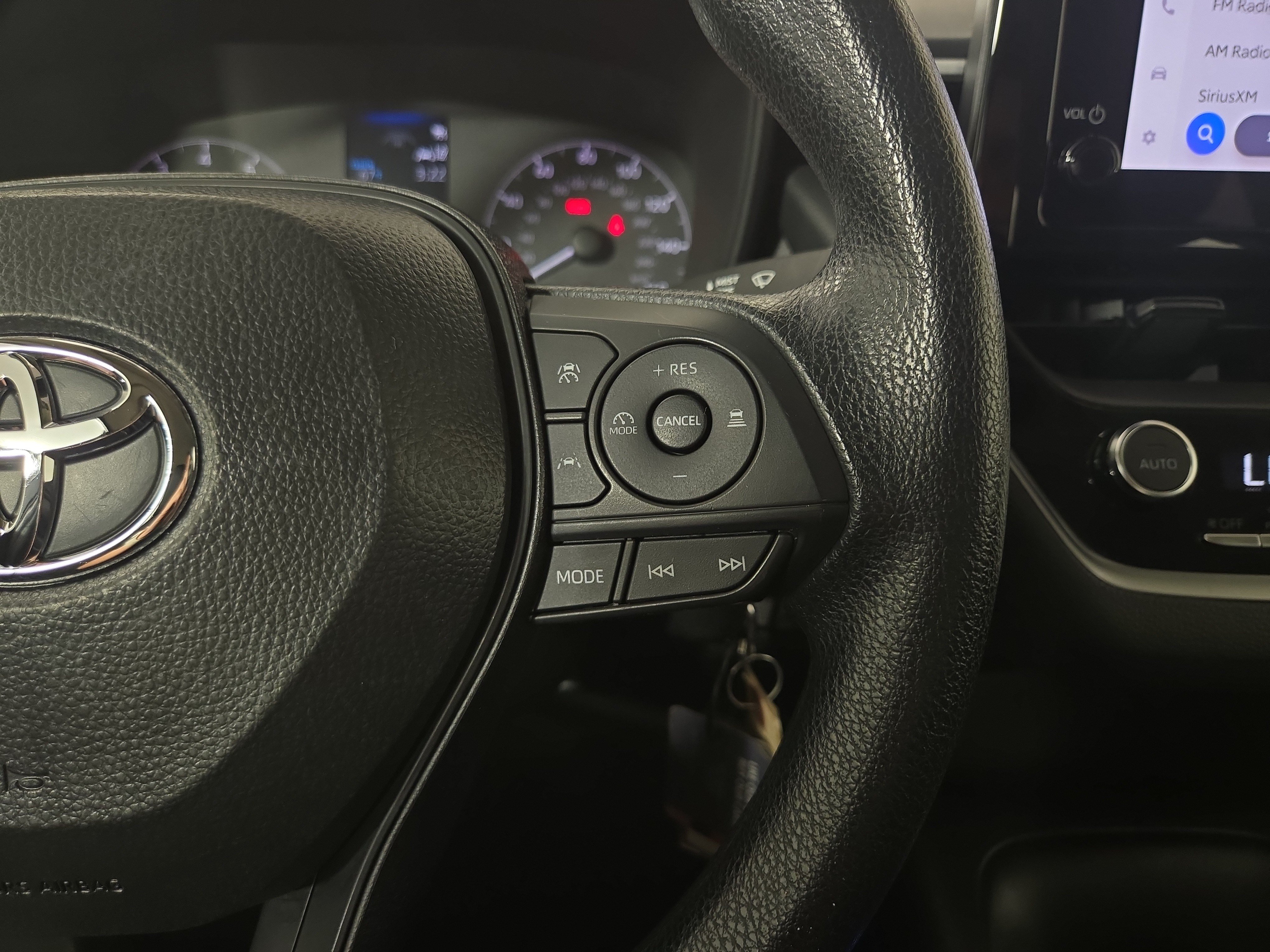 Used 2025 Toyota Corolla LE FWD image 16