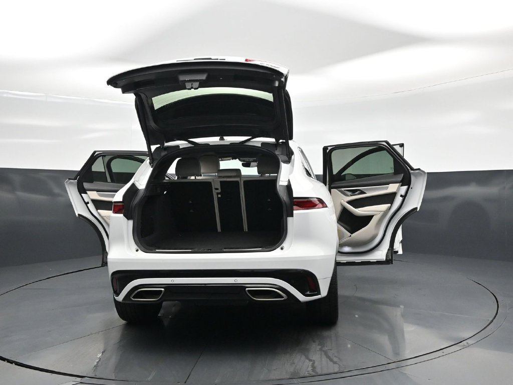 Used 2023 Jaguar F-PACE R-Dynamic S AWD/4WD image 32