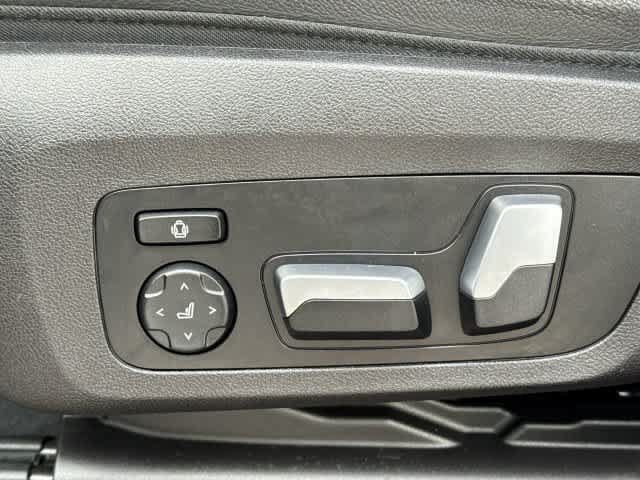 Used 2021 BMW X3 xDrive30e w/ Executive Package AWD/4WD image 15