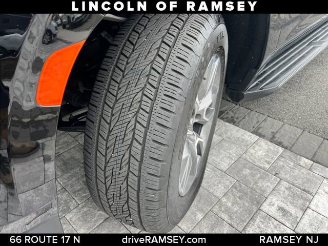 Used 2024 Chevrolet Tahoe LT w/ LT Signature Package AWD/4WD image 28