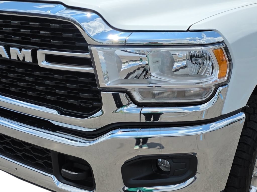 Used 2024 RAM 3500 Big Horn AWD/4WD image 30