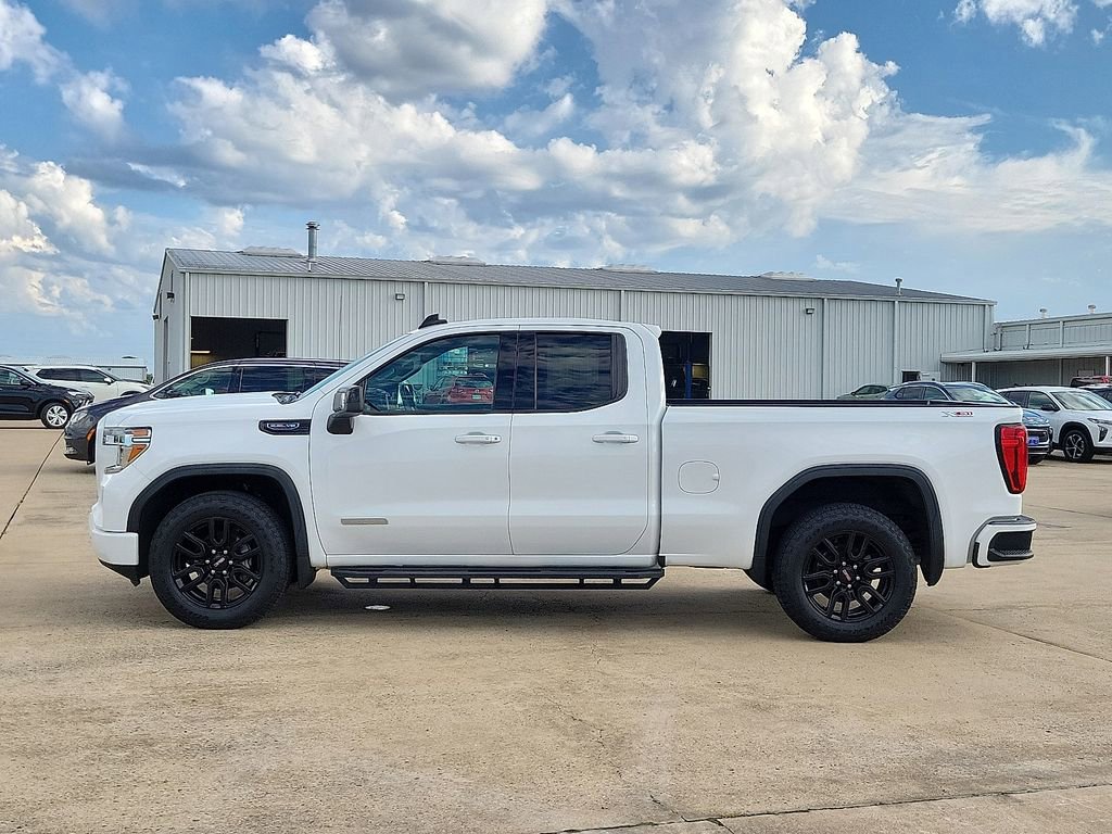Used 2020 GMC Sierra 1500 Elevation w/ Elevation Value Package image 3