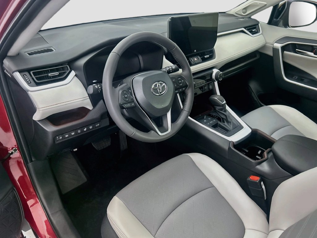 Used 2025 Toyota RAV4 Limited w/ Advanced Technology Package FWD image 9