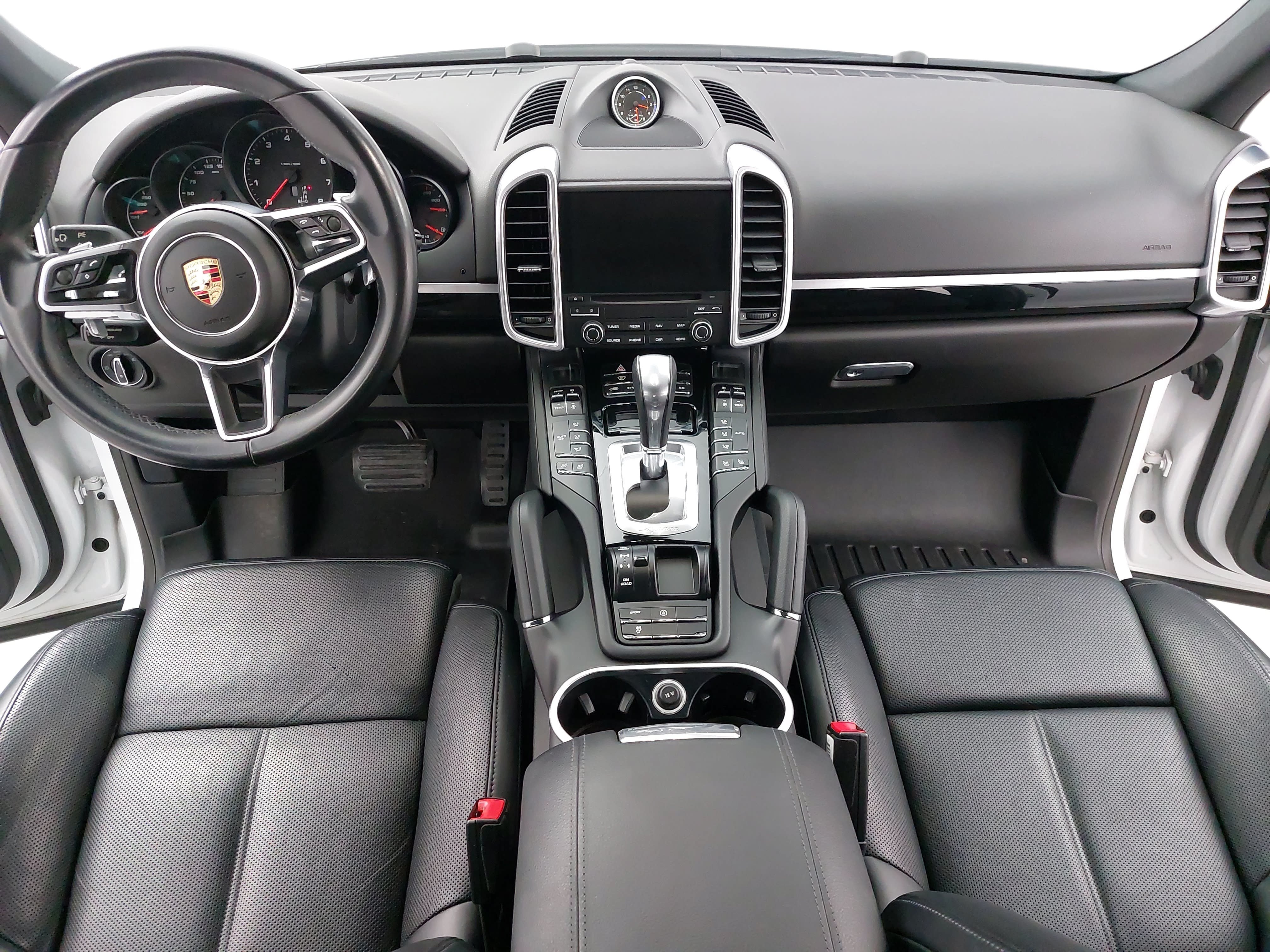 Used 2018 Porsche Cayenne Platinum Edition AWD/4WD image 11