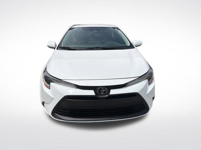 Used 2024 Toyota Corolla LE FWD image 8