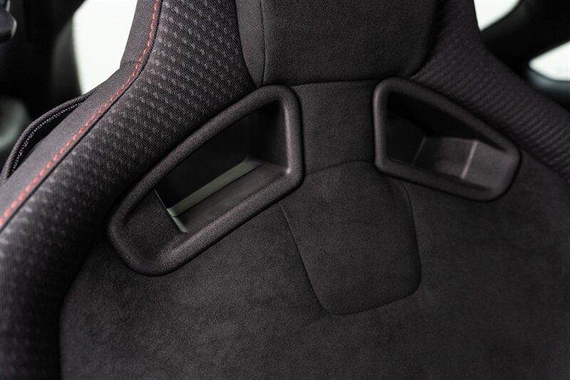 Used 2017 Ford Mustang Shelby GT350R w/ GT350R Equipment Group 920A RWD image 67