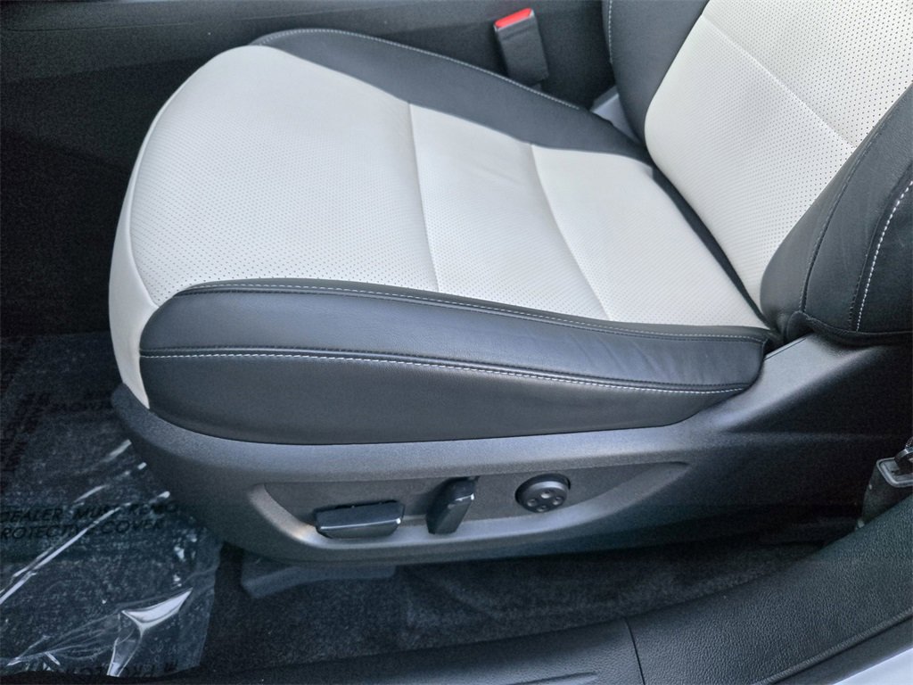 Certified 2025 INFINITI QX55 Luxe w/ Cargo Package image 14