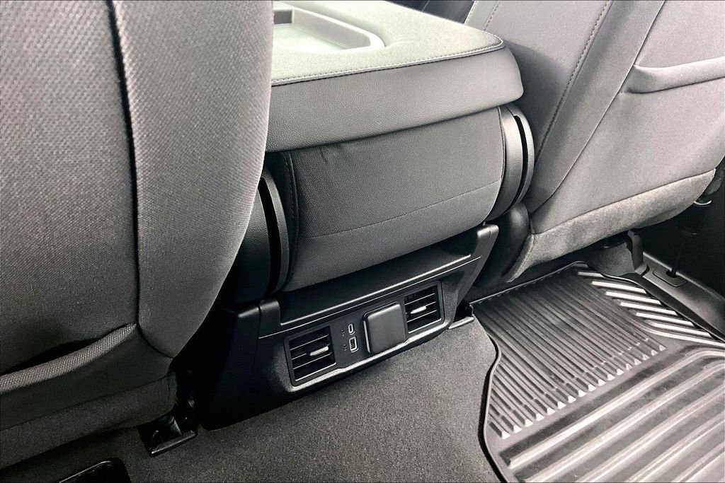 Used 2024 Chevrolet Silverado 1500 LT AWD/4WD image 33